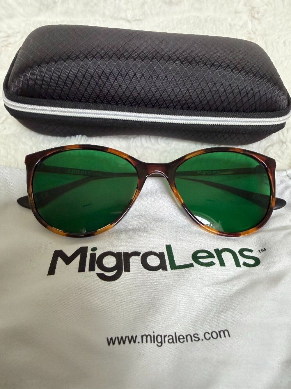 Women's Tortoiseshell Frame Sunglasses with Green Lenses